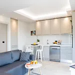 Dimi Brou's By Corfuescapes Apartmán *